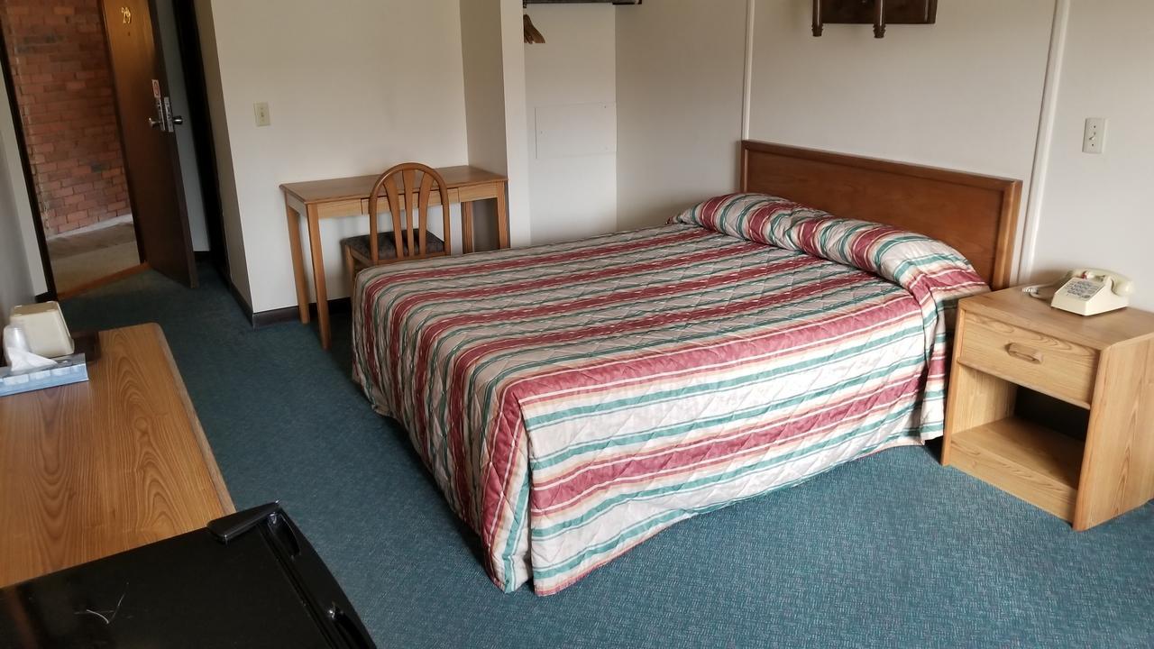 Corning Gatehouse Motel Экстерьер фото